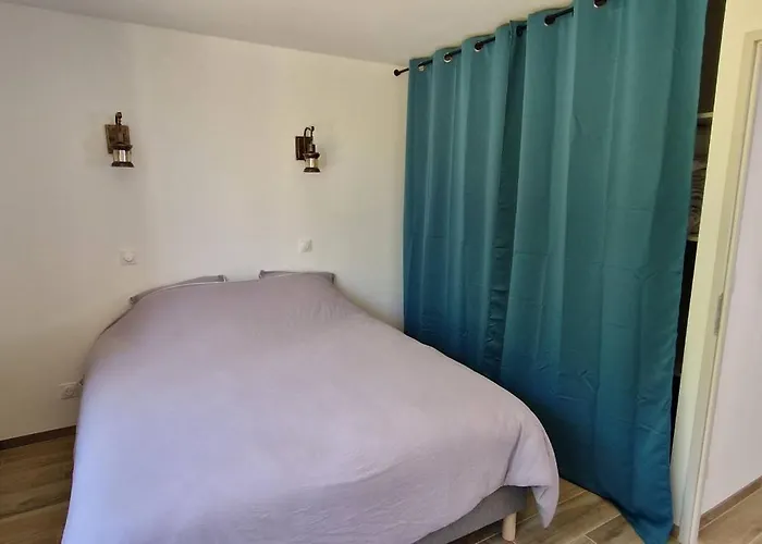 Апартаменты House For 4 To 6 Peoplec