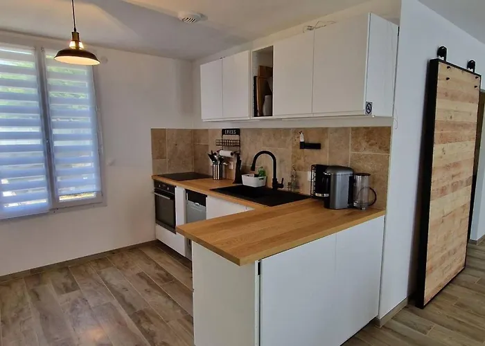 Апартаменты House For 4 To 6 Peoplec Belleville-sur-Mer